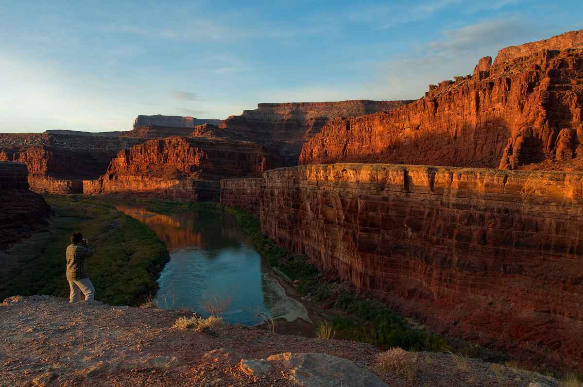 Image: Photographing Dead Horse Canyon at sunrise.