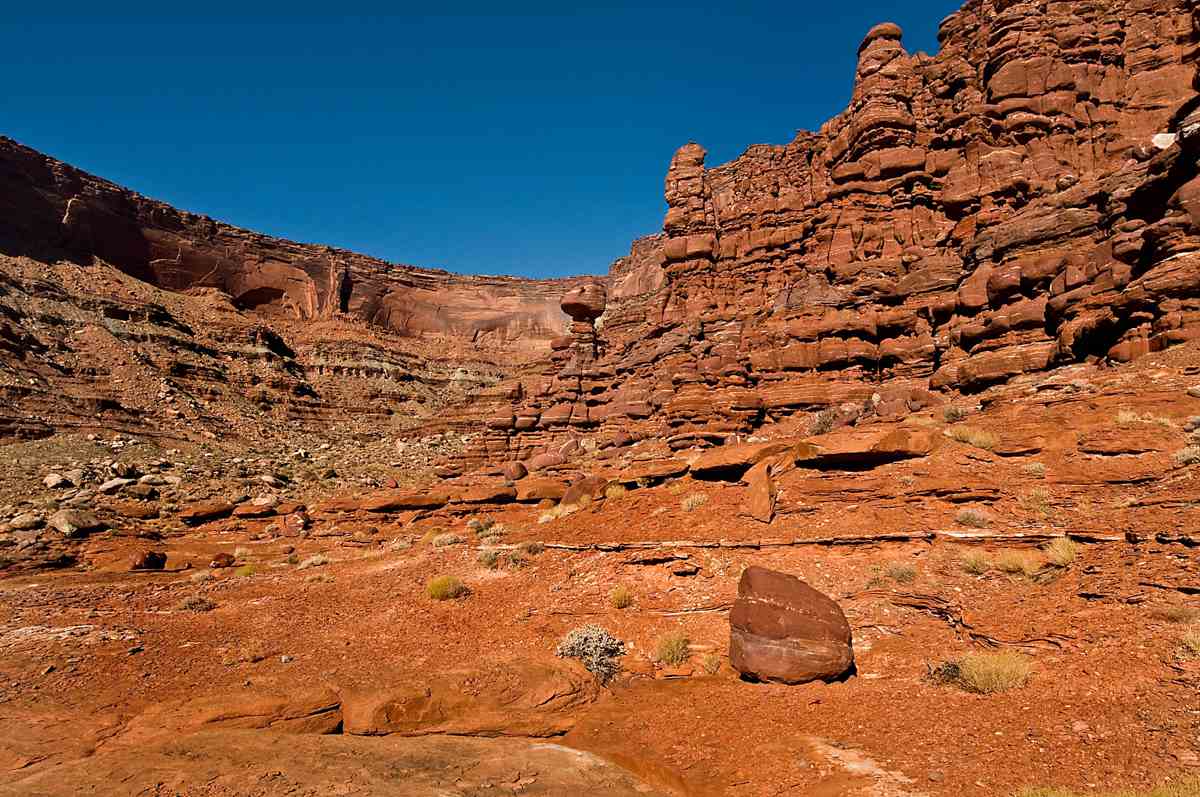 Image: red sandstone formations