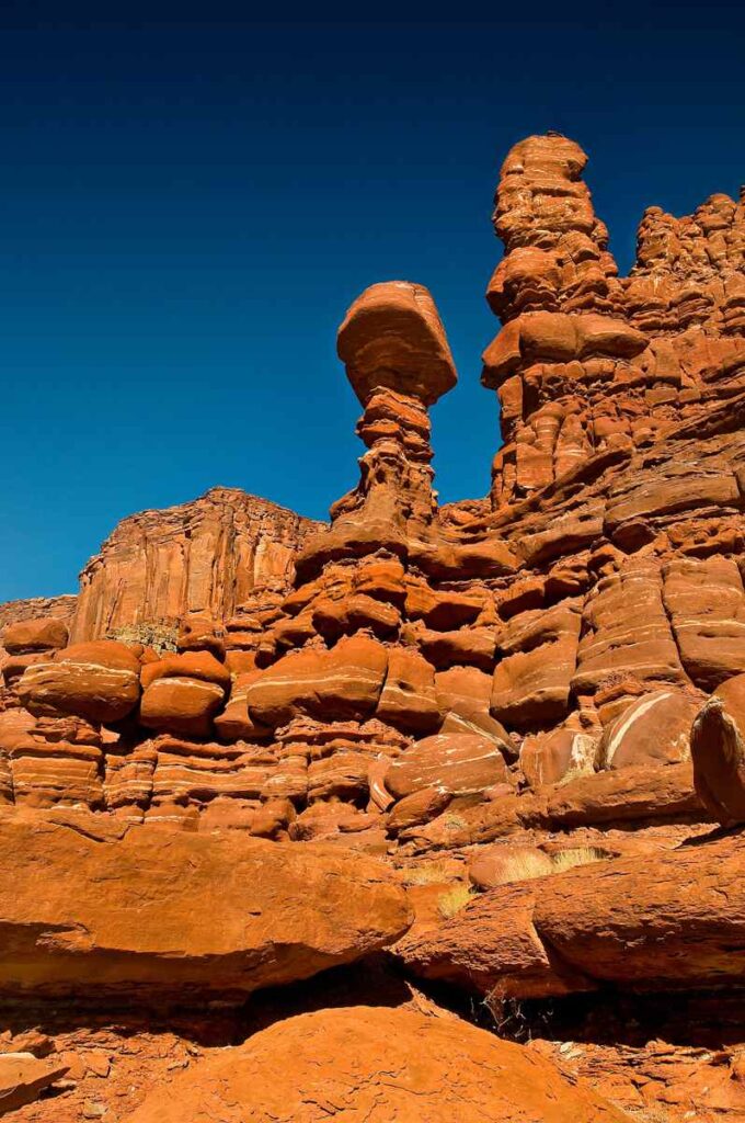 Image: red sandstone formations